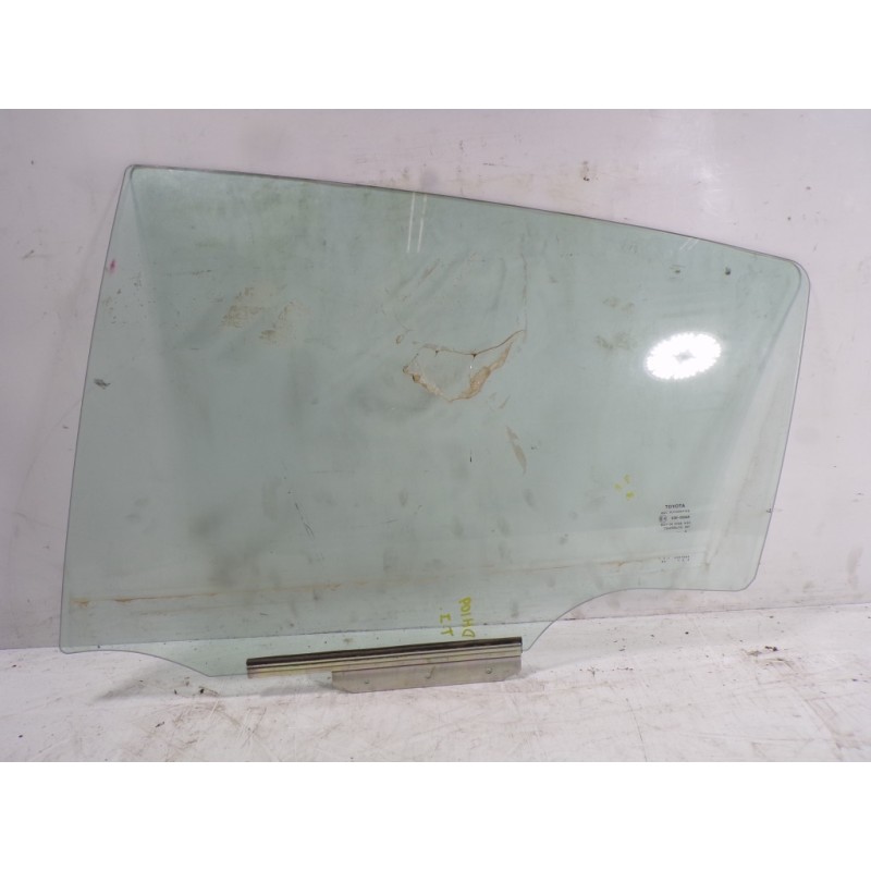 Recambio de cristal puerta trasero izquierdo para toyota yaris 1.3 16v cat referencia OEM IAM 681400D200  