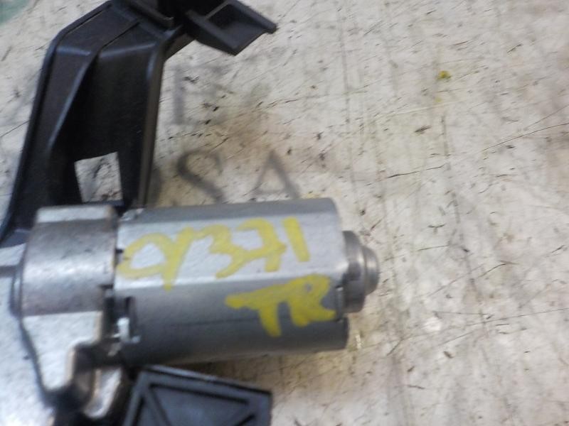 Recambio de motor limpia trasero para peugeot 207 1.6 16v hdi fap referencia OEM IAM   