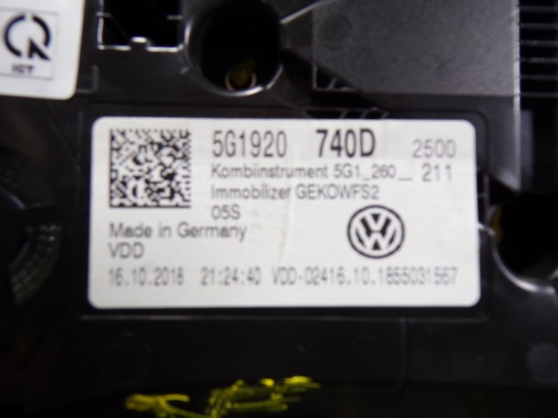 Recambio de cuadro instrumentos para volkswagen golf vii lim. 1.0 tsi referencia OEM IAM 5G1920740D 5G1920740D A2C16117300