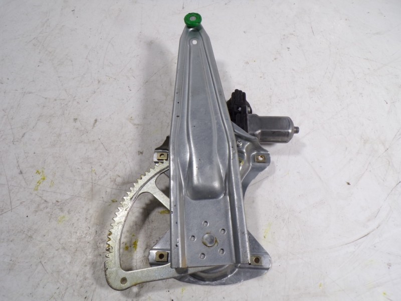 Recambio de elevalunas trasero derecho para toyota yaris 1.3 16v cat referencia OEM IAM 698300D220 857200D120 973581101