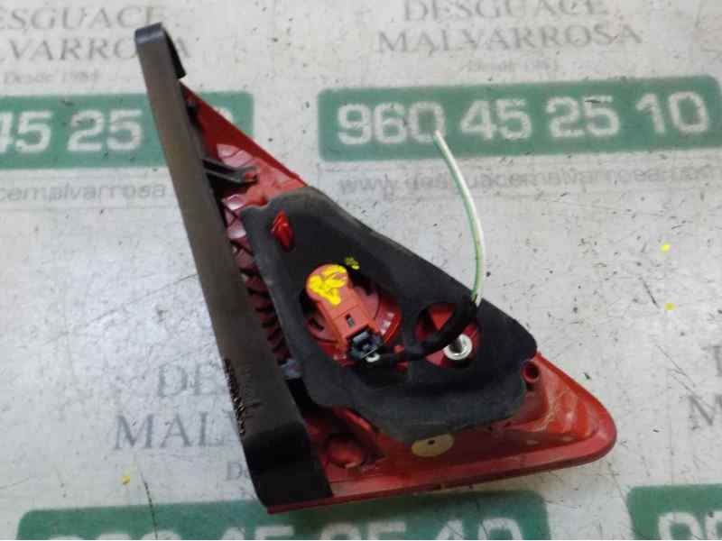 Recambio de piloto trasero derecho interior para peugeot 3008 1.6 hdi fap referencia OEM IAM   