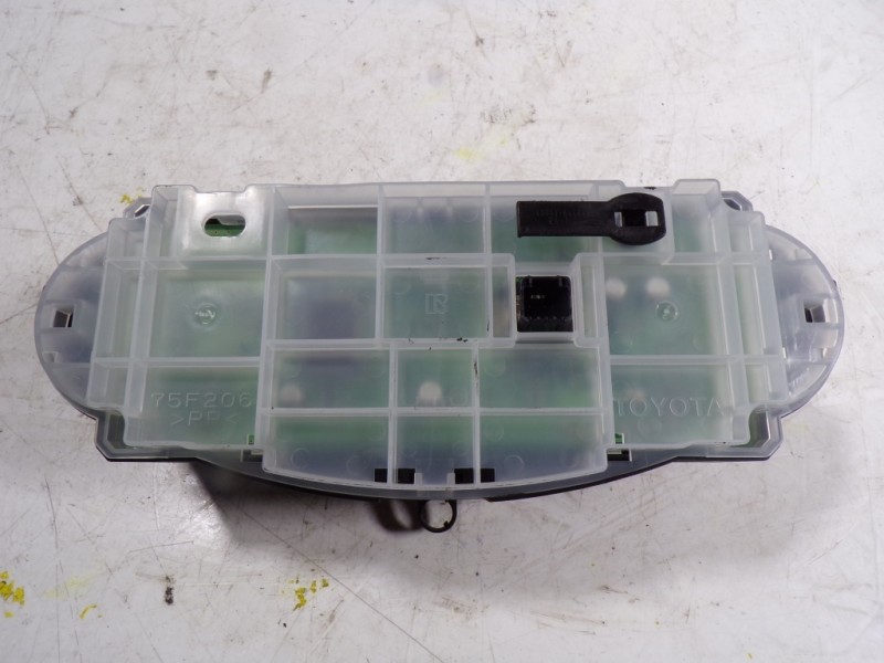 Recambio de mando climatizador para toyota yaris 1.3 16v cat referencia OEM IAM 559000D780C1 75F206 75F206