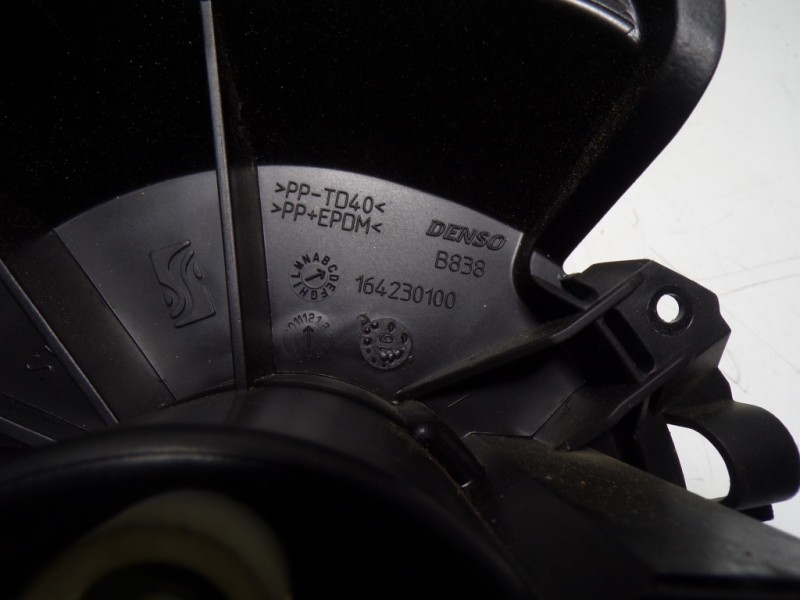 Recambio de motor calefaccion para fiat punto (199) easy referencia OEM IAM 77364956 164230100 