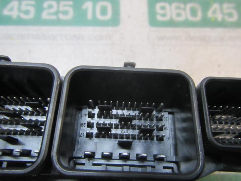 Recambio de centralita motor uce para peugeot partner kombi active referencia OEM IAM   