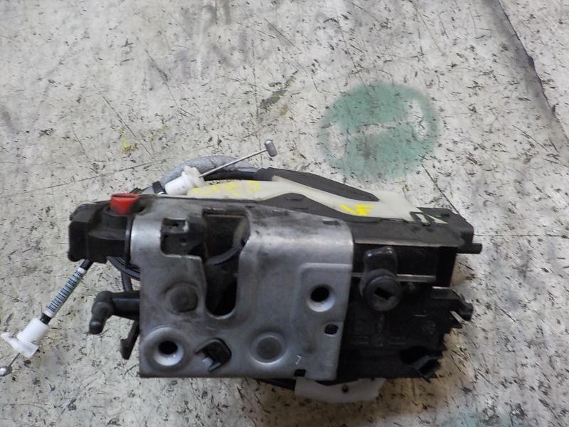 Recambio de cerradura puerta trasera izquierda para peugeot 208 active referencia OEM IAM 9688080880  