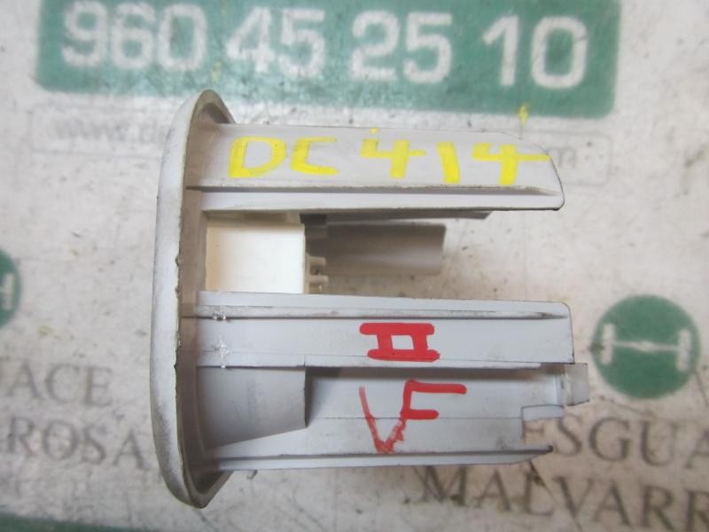 Recambio de piloto interior para peugeot partner kombi active referencia OEM IAM   