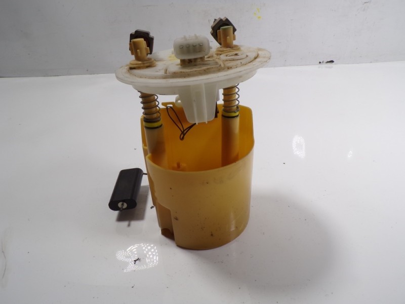 Recambio de aforador para dacia sandero stepway referencia OEM IAM 6001548608 8200397677 0974190990005