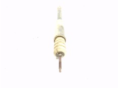 Recambio de amortiguador trasero izquierdo para dacia sandero stepway referencia OEM IAM 562107788R 552107788R  2