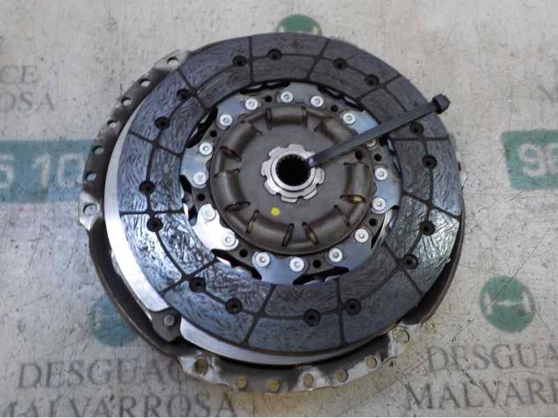 Recambio de kit embrague para opel astra j lim. 1.7 16v cdti referencia OEM IAM   