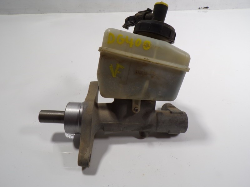 Recambio de bomba freno para dacia sandero stepway referencia OEM IAM 6001551313  