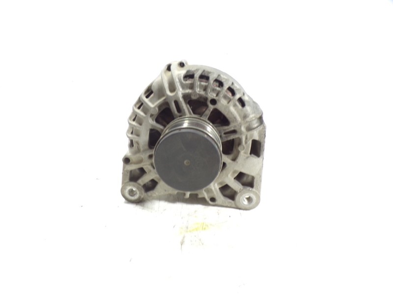 Recambio de alternador para renault clio iv 1.5 dci diesel fap referencia OEM IAM  231007665R 