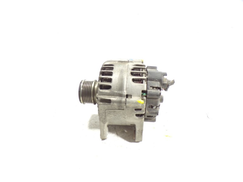 Recambio de alternador para renault clio iv 1.5 dci diesel fap referencia OEM IAM  231007665R 