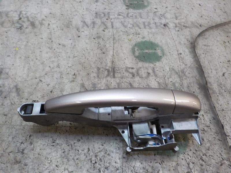 Recambio de maneta exterior delantera derecha para peugeot 208 active referencia OEM IAM 9101GH  