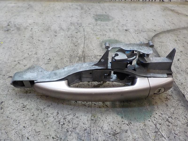 Recambio de maneta exterior delantera izquierda para peugeot 208 active referencia OEM IAM 9101GF  