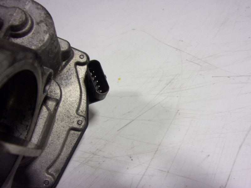 Recambio de caja mariposa para bmw serie 1 lim. (f20) 2.0 turbodiesel referencia OEM IAM 13547810752 1354781075203 