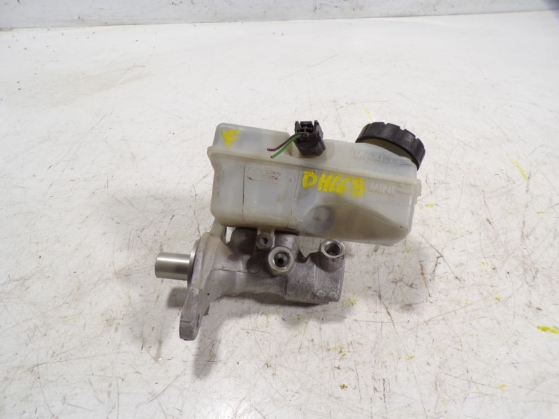 Recambio de bomba freno para renault clio iv 1.5 dci diesel fap referencia OEM IAM   