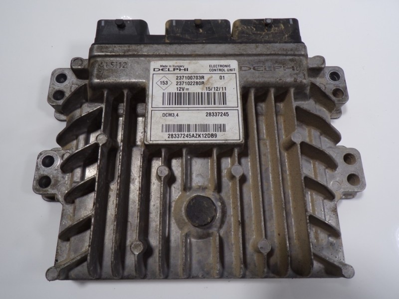 Recambio de centralita motor uce para dacia sandero stepway referencia OEM IAM 237102280R 237100703R 