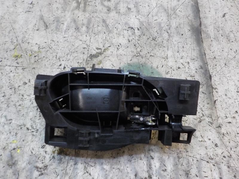 Recambio de maneta interior delantera izquierda para peugeot 208 active referencia OEM IAM 9143T8  