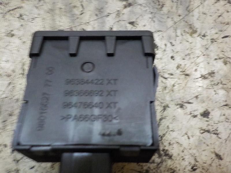 Recambio de modulo electronico para peugeot 208 active referencia OEM IAM 98016627XT 96384422XT 