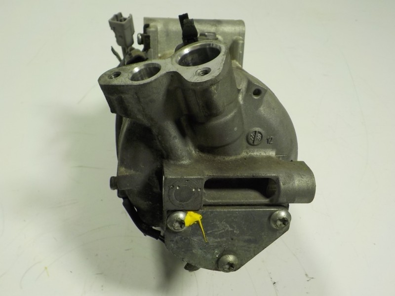 Recambio de compresor aire acondicionado para renault captur 1.2 tce energy referencia OEM IAM 926000734R  