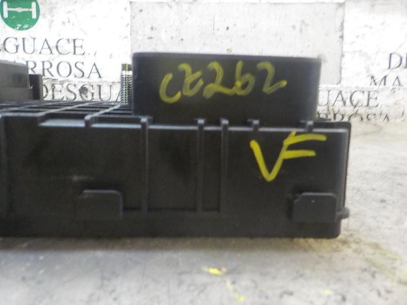 Recambio de caja reles / fusibles para volkswagen passat berlina (3c2) highline referencia OEM IAM 3C0937125A  