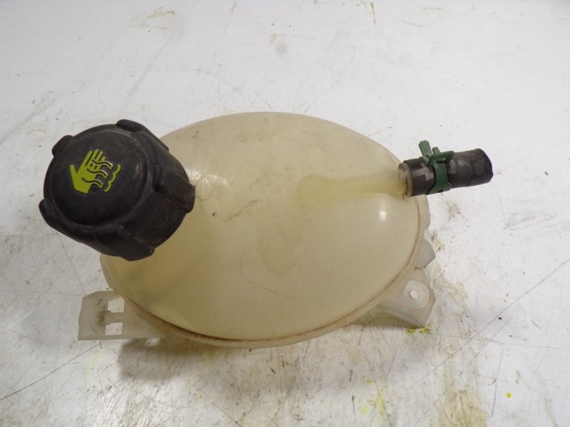 Recambio de deposito expansion para renault clio iv 1.5 dci diesel fap referencia OEM IAM   