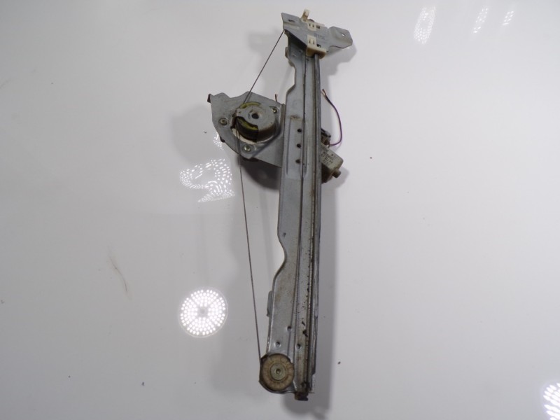 Recambio de elevalunas delantero derecho para dacia sandero stepway referencia OEM IAM 8200733828 128000842 128000842