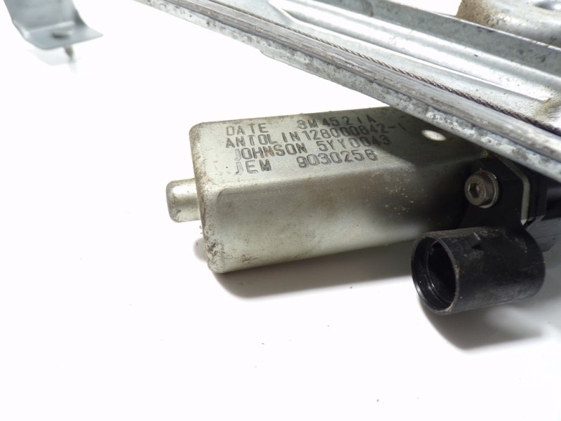 Recambio de elevalunas delantero derecho para dacia sandero stepway referencia OEM IAM 8200733828 128000842 128000842