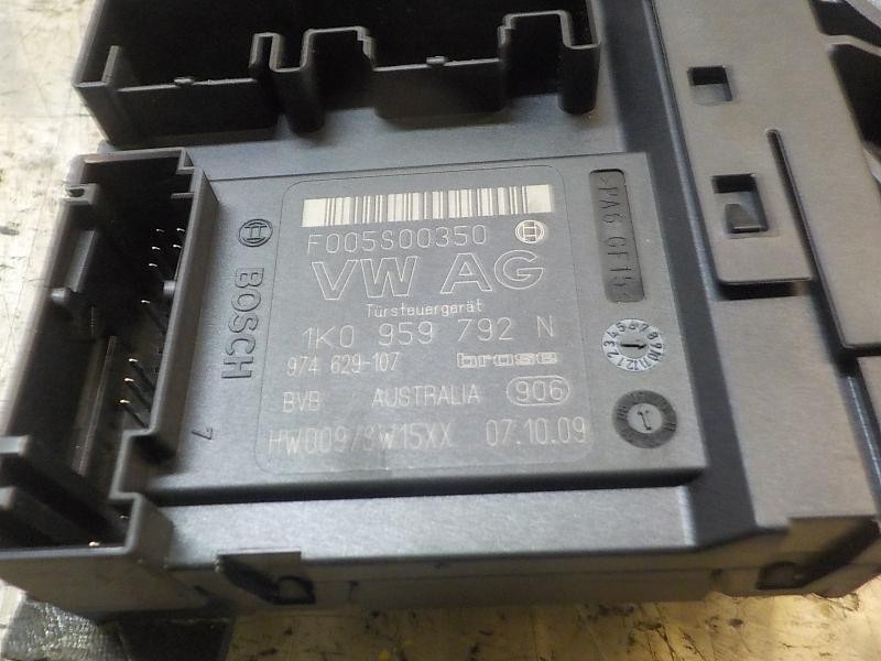 Recambio de motor elevalunas delantero derecho para volkswagen passat berlina (3c2) highline referencia OEM IAM 3AA998701Z0G  