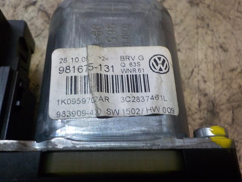 Recambio de motor elevalunas delantero derecho para volkswagen passat berlina (3c2) highline referencia OEM IAM 3AA998701Z0G  