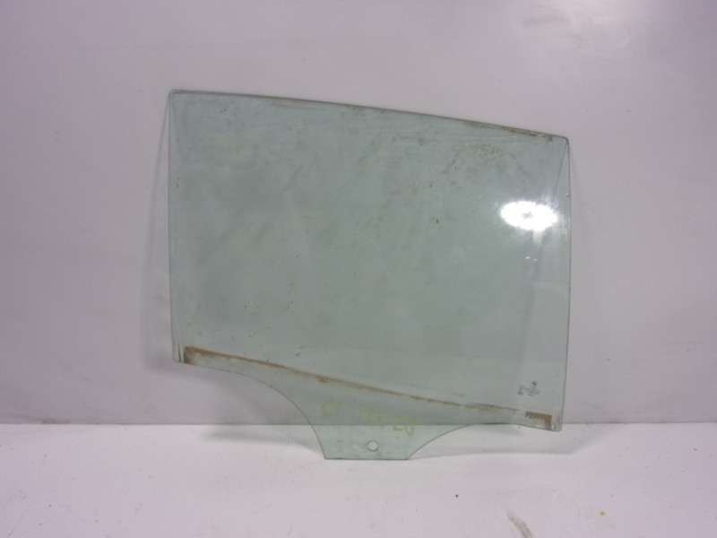 Recambio de cristal puerta trasero derecho para bmw serie 1 lim. (f20) 2.0 turbodiesel referencia OEM IAM 51357242558  