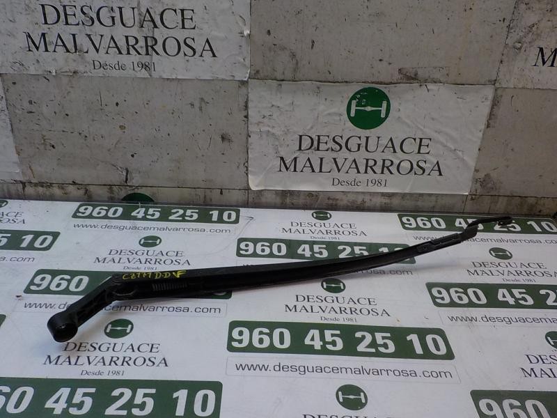 Recambio de brazo limpia delantero derecho para toyota auris 1.4 turbodiesel cat referencia OEM IAM 8521102181  