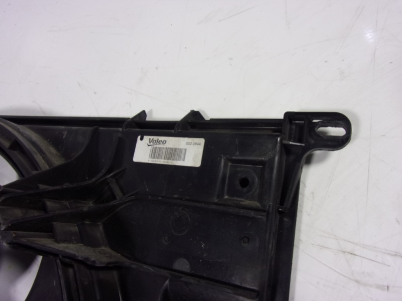 Recambio de electroventilador para bmw serie 1 lim. (f20) 2.0 turbodiesel referencia OEM IAM 17427640508 760841004 