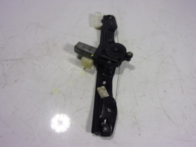 Recambio de elevalunas trasero izquierdo para bmw serie 1 lim. (f20) 2.0 turbodiesel referencia OEM IAM 51357281883 7242555 