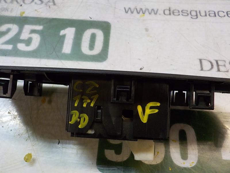 Recambio de mando elevalunas delantero derecho para toyota auris 1.4 turbodiesel cat referencia OEM IAM 8481002130  