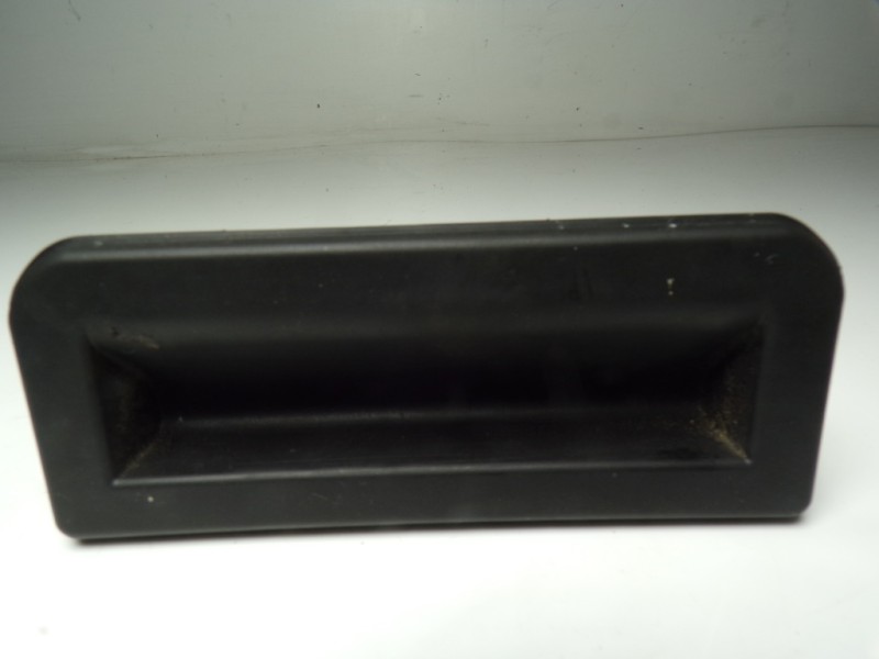 Recambio de maneta porton para audi a1 sportback (gba) 1.0 tfsi referencia OEM IAM 81A827566A 6V082756615S 