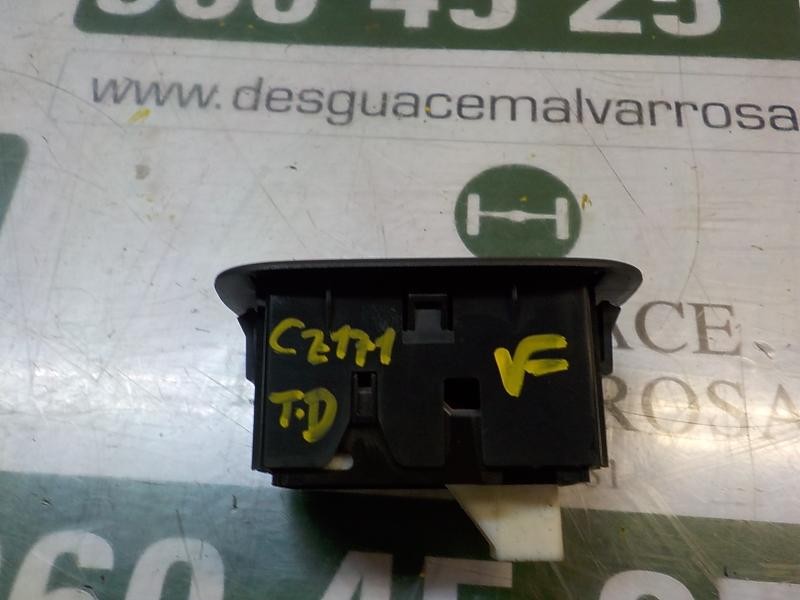 Recambio de mando elevalunas trasero derecho para toyota auris 1.4 turbodiesel cat referencia OEM IAM 8481002130  