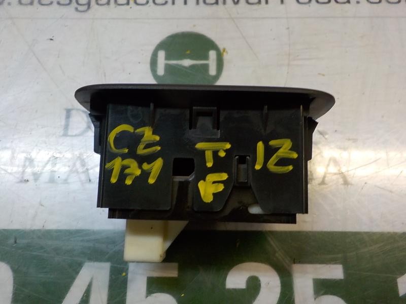 Recambio de mando elevalunas trasero izquierdo para toyota auris 1.4 turbodiesel cat referencia OEM IAM 8481002130  