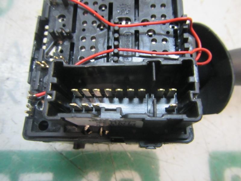 Recambio de mando limpia para dacia sandero essential referencia OEM IAM  255671274R 