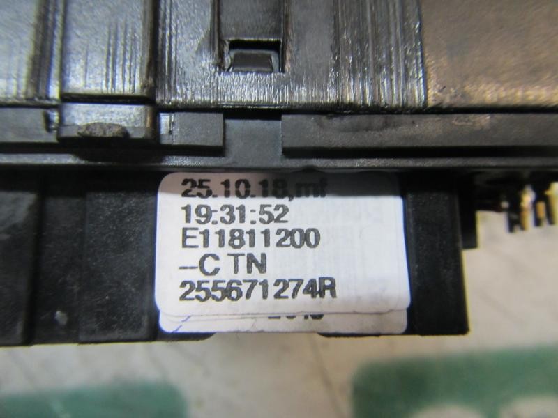 Recambio de mando limpia para dacia sandero essential referencia OEM IAM  255671274R 