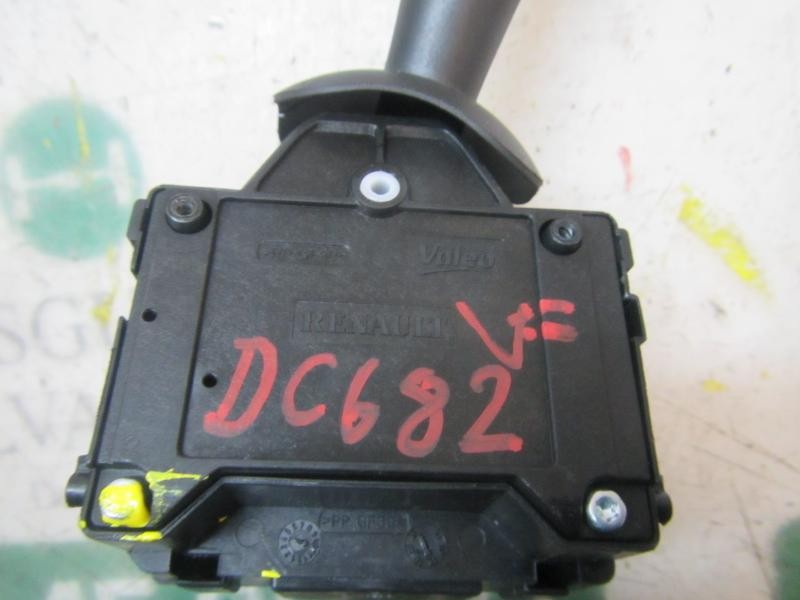 Recambio de mando limpia para dacia sandero essential referencia OEM IAM  255671274R 