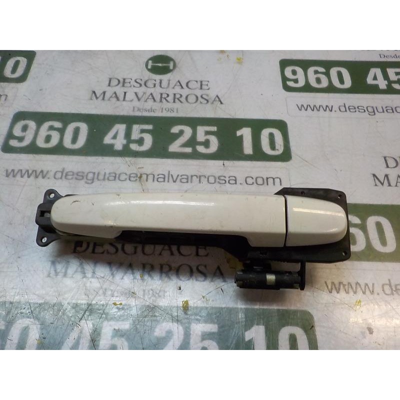 Recambio de maneta exterior delantera derecha para toyota auris 1.4 turbodiesel cat referencia OEM IAM 692110D901  