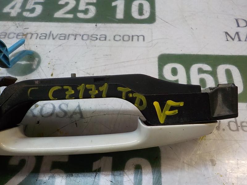 Recambio de maneta exterior trasera derecha para toyota auris 1.4 turbodiesel cat referencia OEM IAM 692110D901  