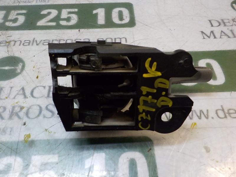 Recambio de maneta interior delantera derecha para toyota auris 1.4 turbodiesel cat referencia OEM IAM 6920502120B3  