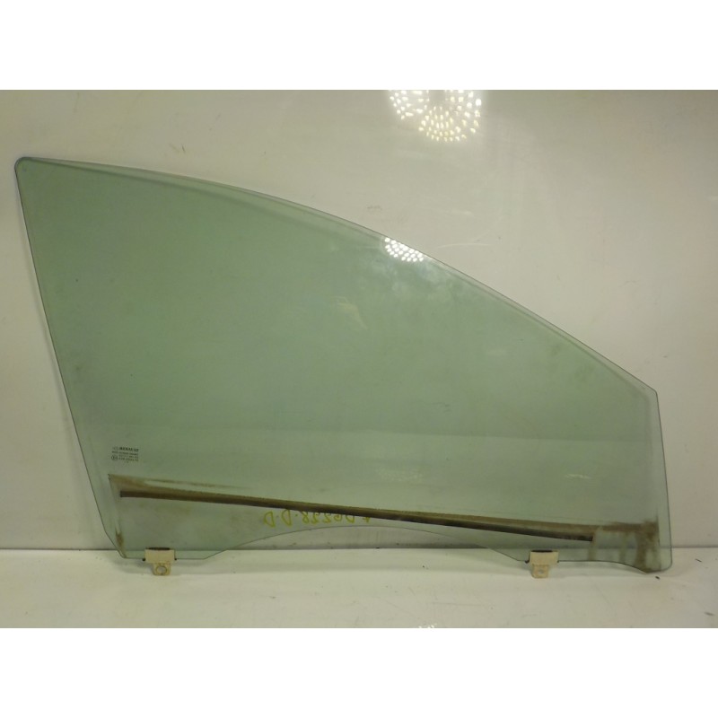 Recambio de cristal puerta delantero derecho para renault megane iii berlina 5 p 1.2 16v referencia OEM IAM   