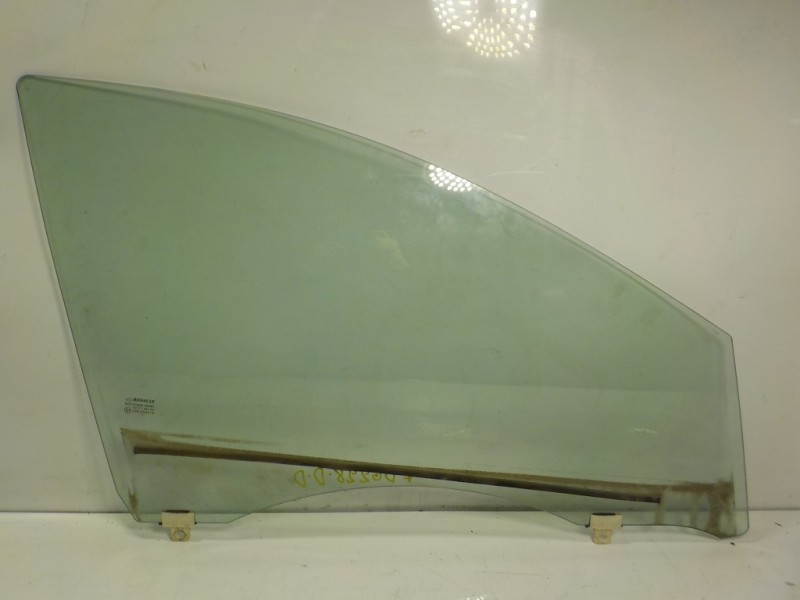 Recambio de cristal puerta delantero derecho para renault megane iii berlina 5 p 1.2 16v referencia OEM IAM   