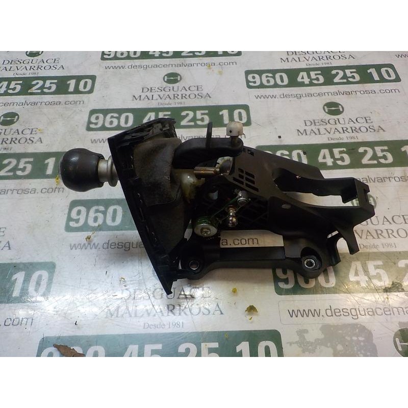 Recambio de palanca cambio para toyota auris 1.4 turbodiesel cat referencia OEM IAM 3353002240  