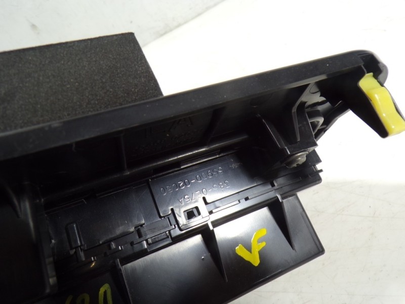 Recambio de mando climatizador para toyota auris 1.8 16v cat (híbrido) referencia OEM IAM 5590002C50 5590002C50 