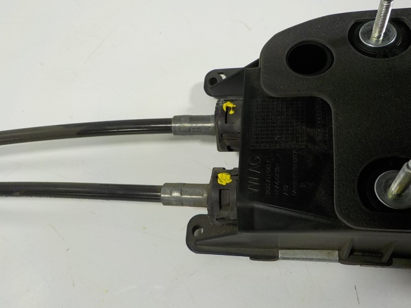 Recambio de palanca cambio para volkswagen golf vii lim. (bq1) 1.0 tsi referencia OEM IAM 5Q0711049AN 5Q0711049AN 