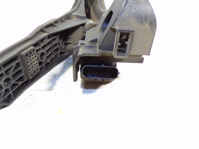 Recambio de potenciometro pedal para volkswagen golf vi (5k1) 1.6 tdi dpf referencia OEM IAM 1K1721503T 1K1721503T 6PV00860050